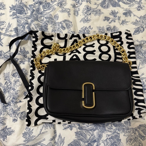 marc jacobs Black Leather Bag with Gold Chain - Picture 1 of 2
